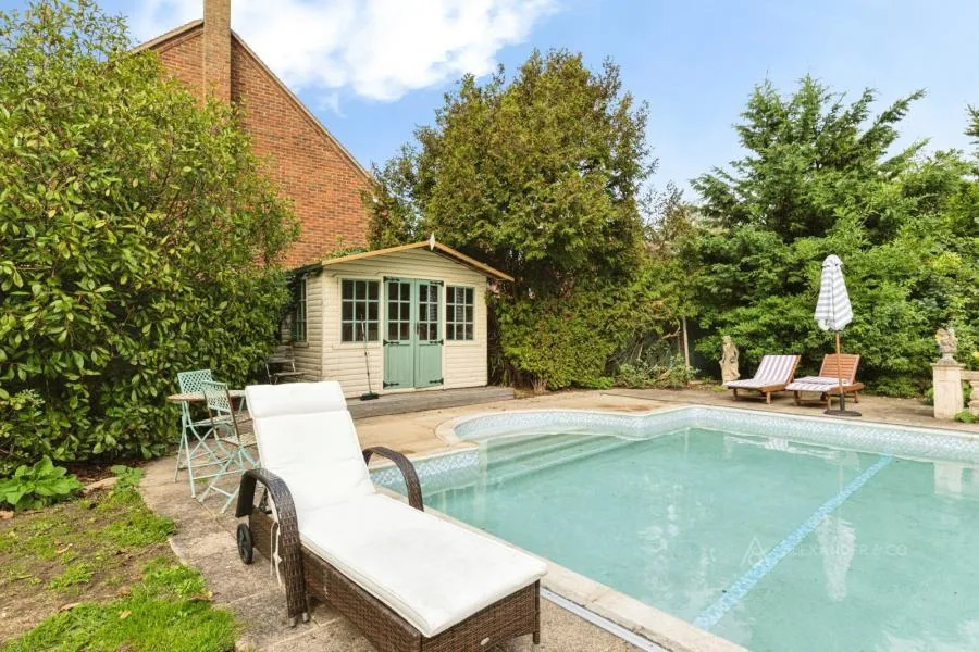 Church End, Adstock, MK18, photo 3