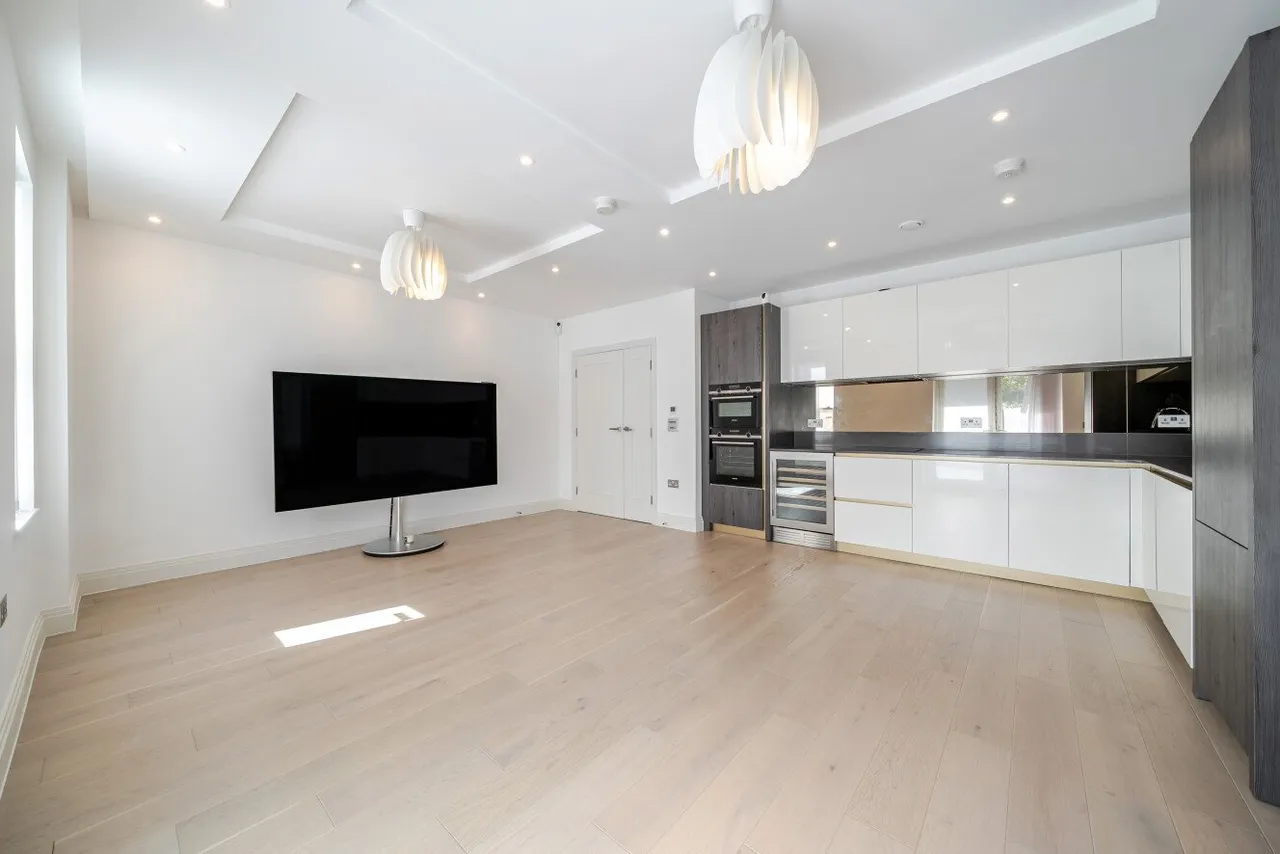 Atkinson Close, Wimbledon, SW20, photo 3