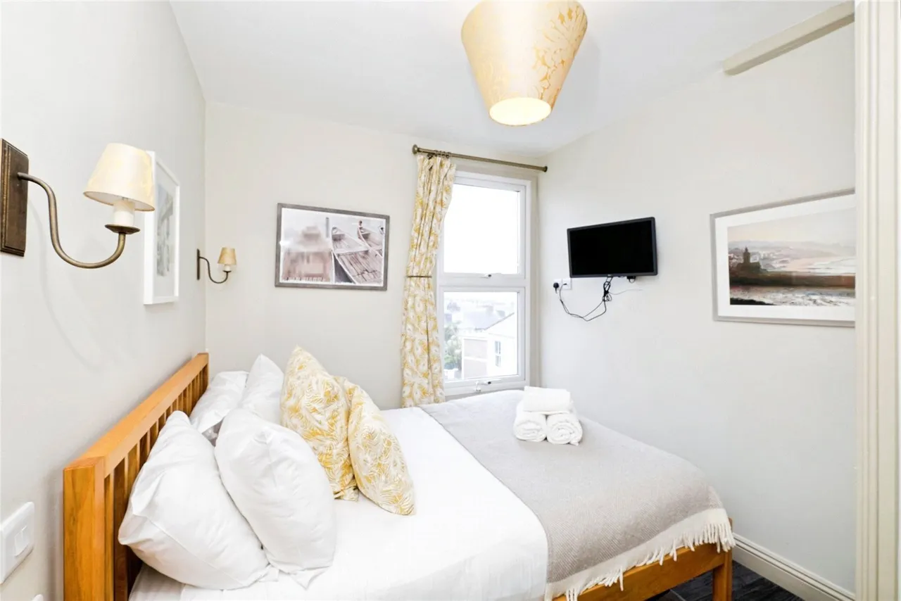 Trenwith Place, St. Ives, TR26, photo 9