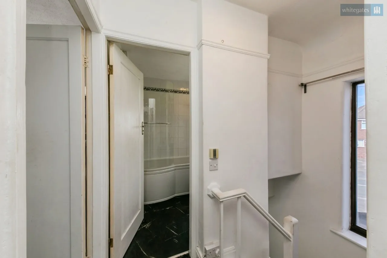 Flixton Drive, Crewe, CW2, photo 10