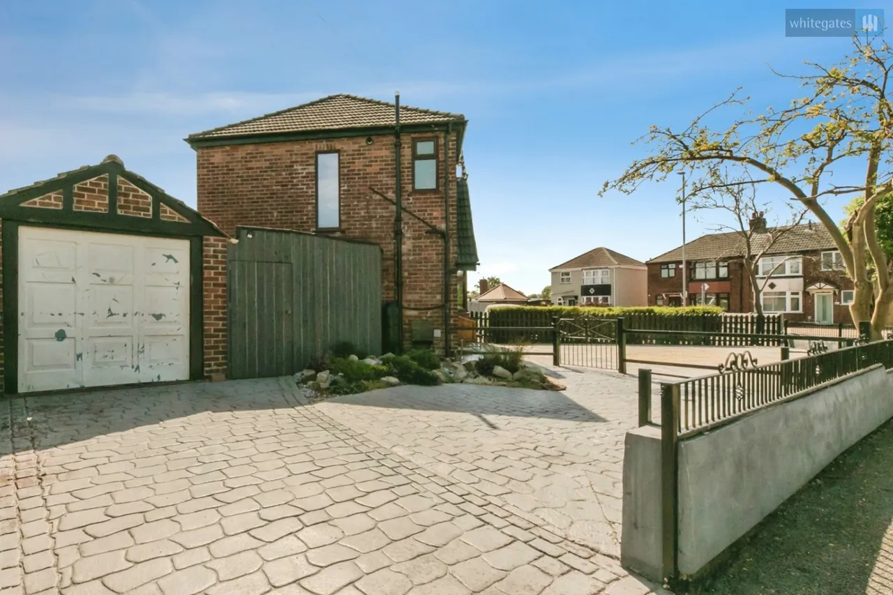 Flixton Drive, Crewe, CW2, photo 14