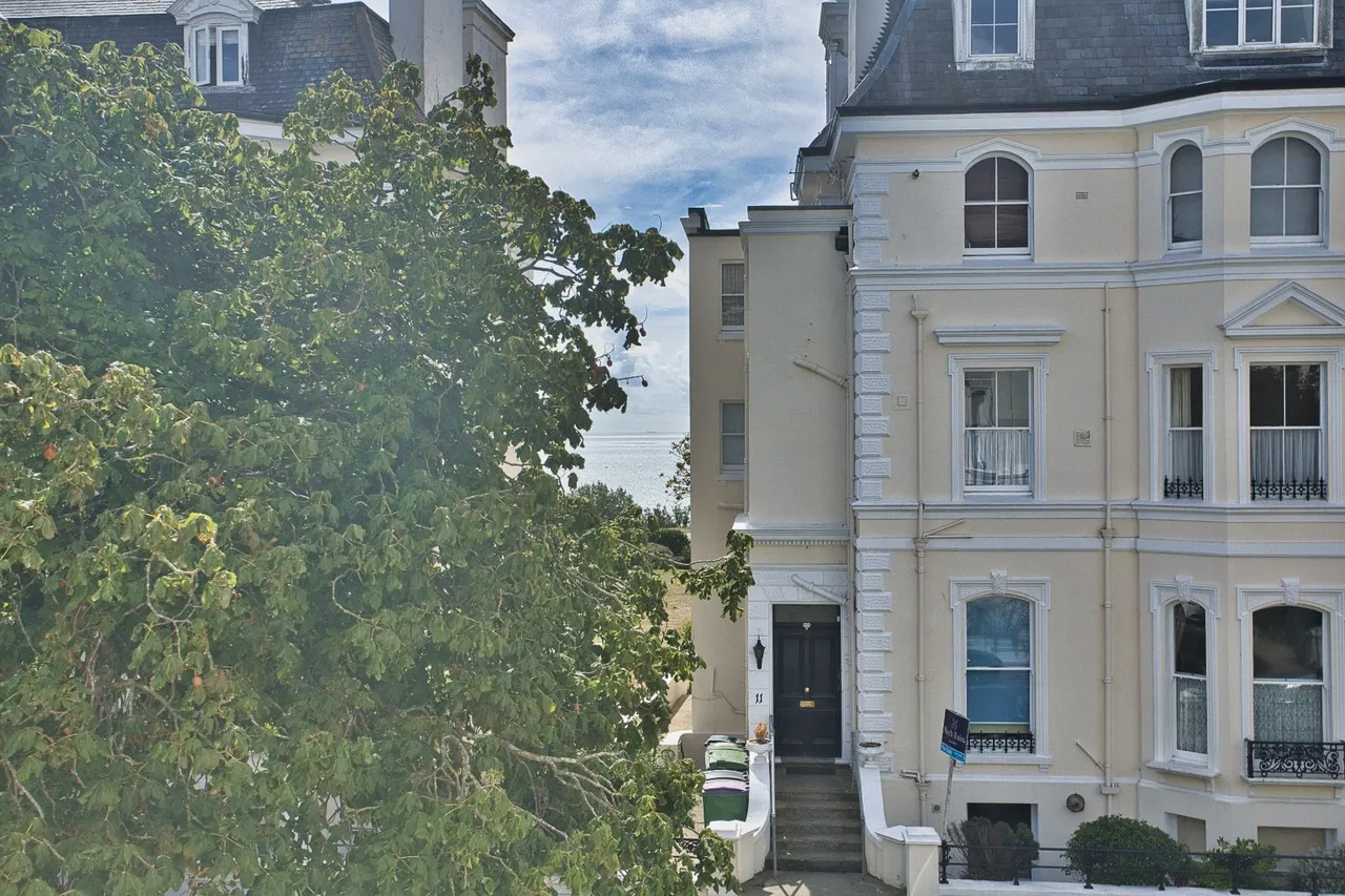 Clifton Crescent, Folkestone, CT20, photo 11