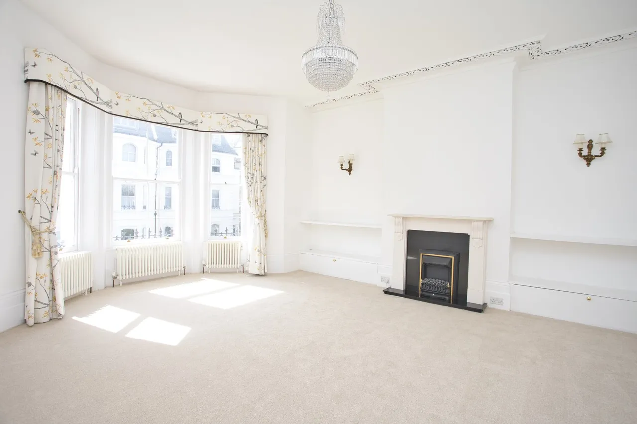 Clifton Crescent, Folkestone, CT20, photo 2