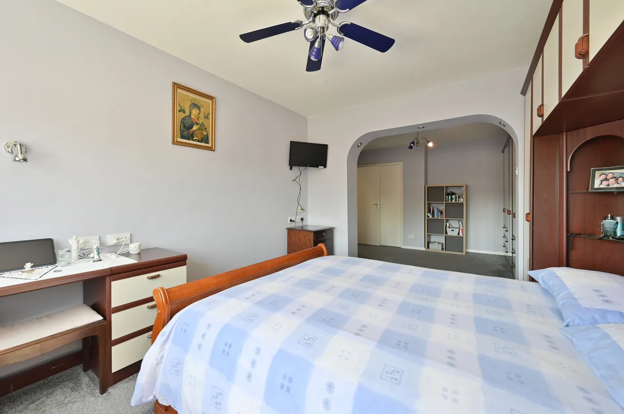 6 Jordan Close, Watford, photo 10