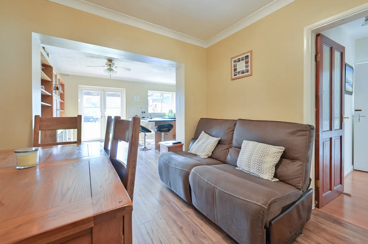 6 Jordan Close, Watford, photo 7