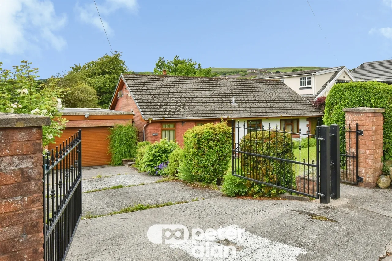 3 bed house for sale, Pontycapel Road, Merthyr Tydfil, CF48