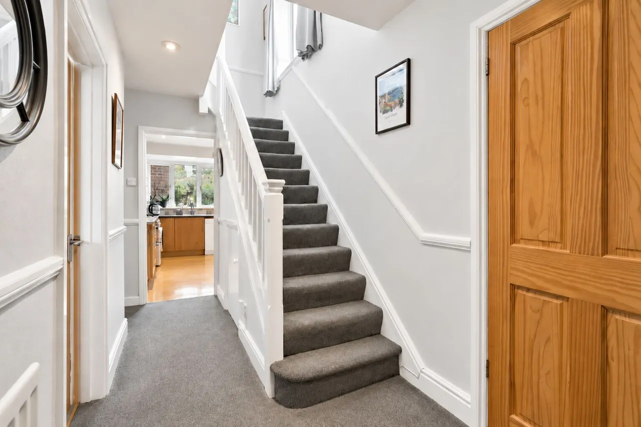 Westover Road, High Wycombe, HP13, photo 15