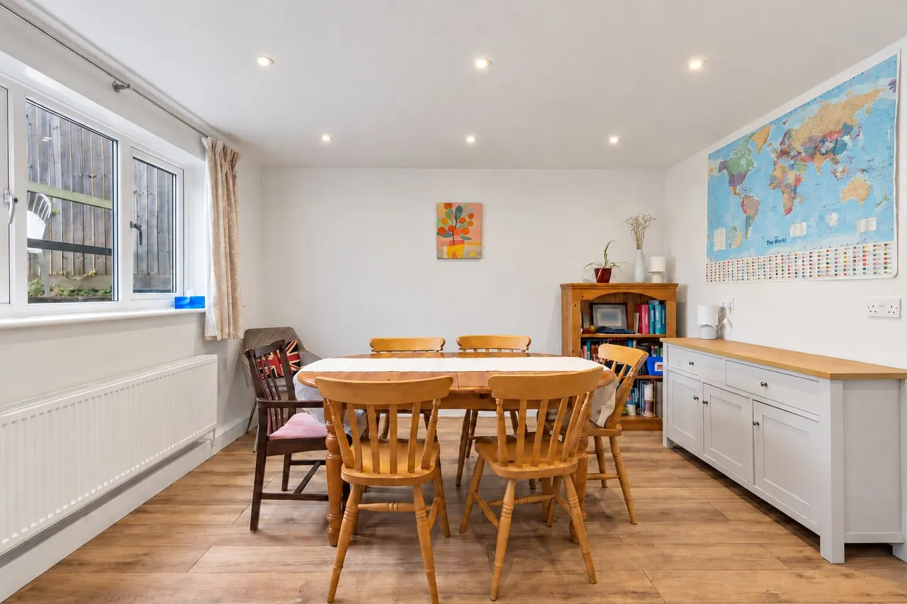 Westover Road, High Wycombe, HP13, photo 13