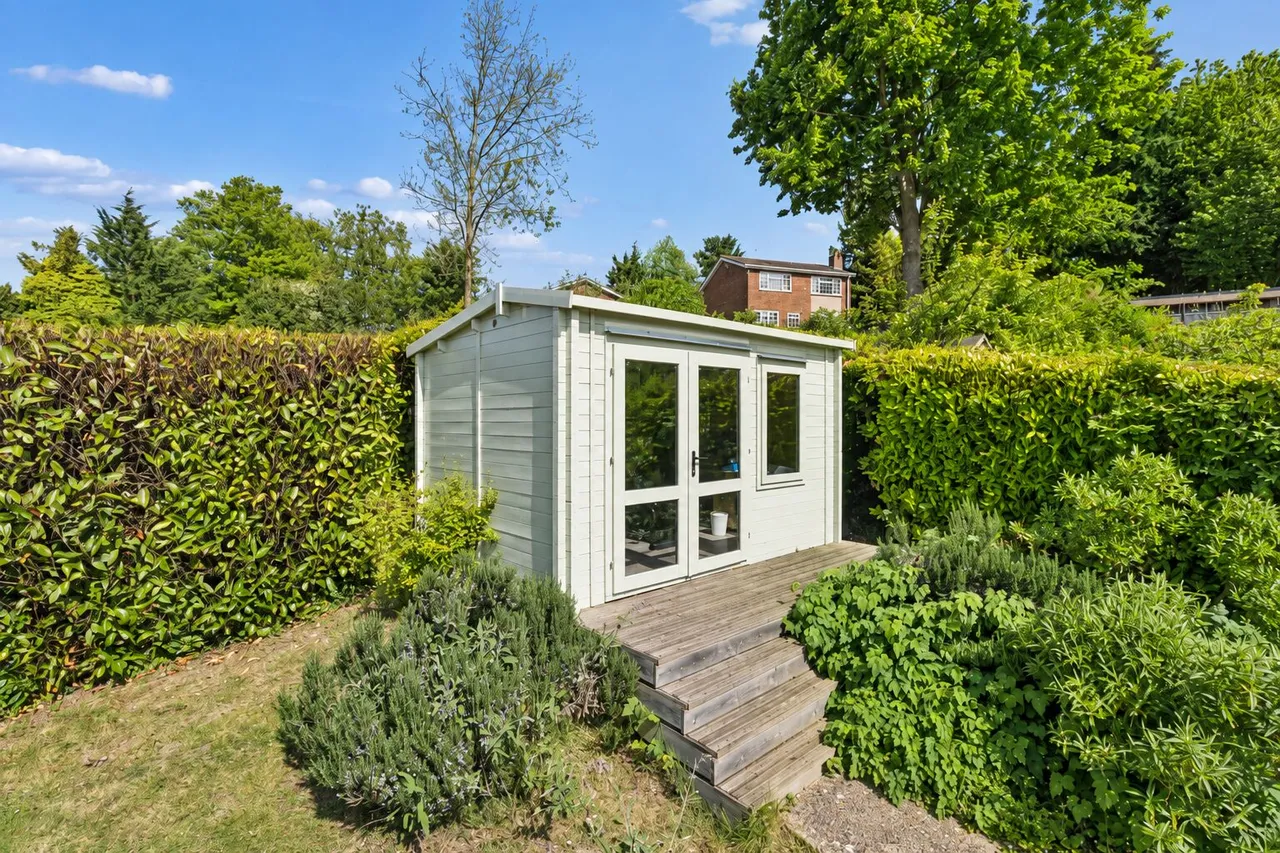 Westover Road, High Wycombe, HP13, photo 22