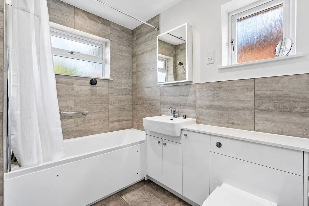 Westover Road, High Wycombe, HP13, photo 18