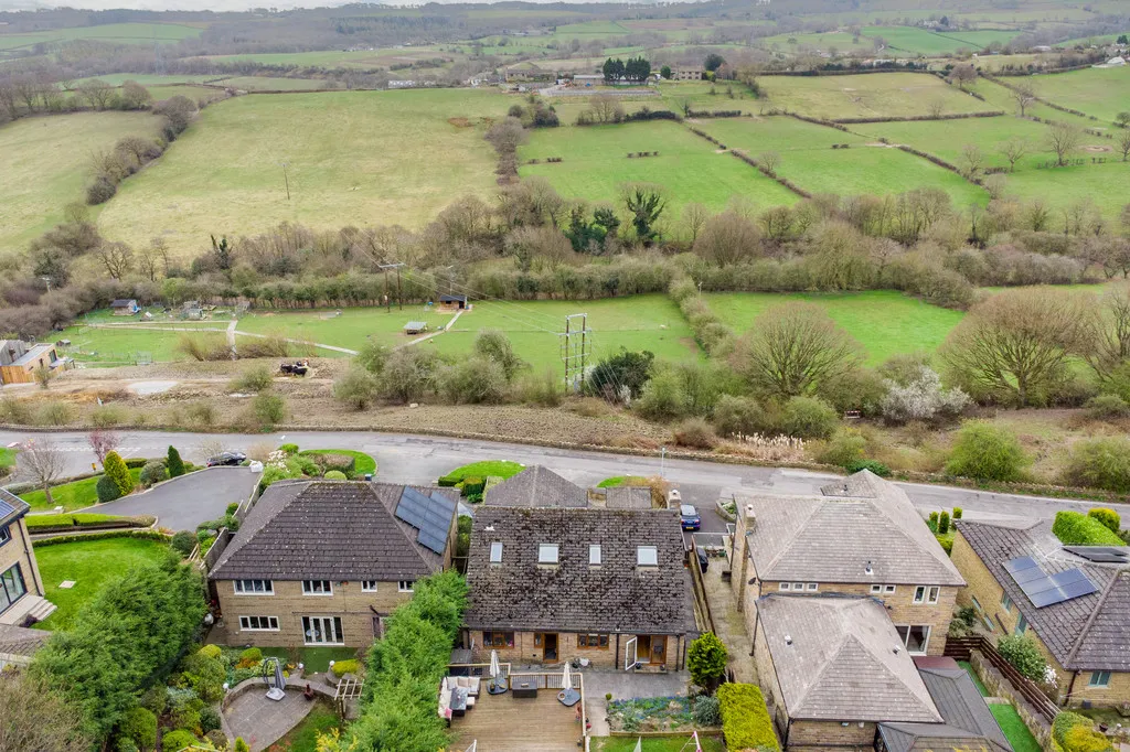 Low Road, Thornhill Edge, photo 45
