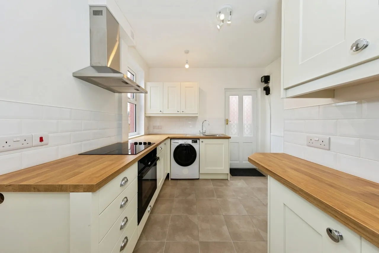 Myrddin Crescent, Carmarthen, SA31, photo 3