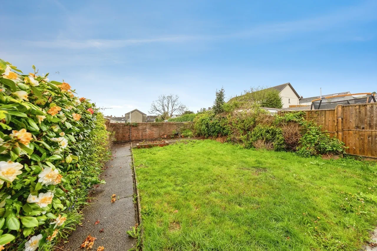Myrddin Crescent, Carmarthen, SA31, photo 23