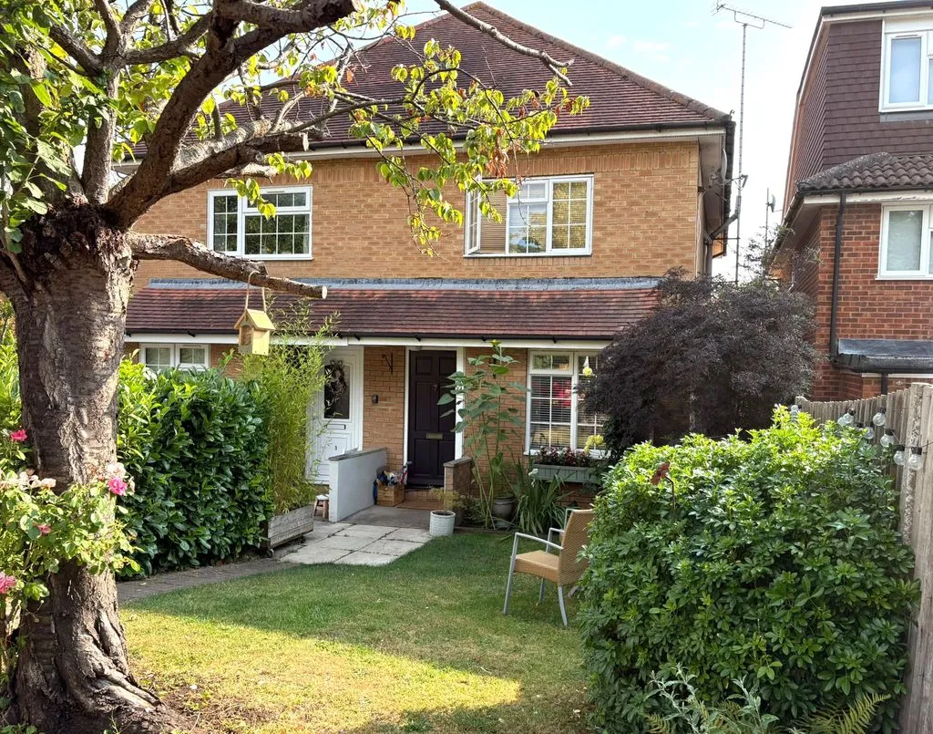 1 bed house for sale — Manor Court Berwick Road, Marlow SL7 3XB