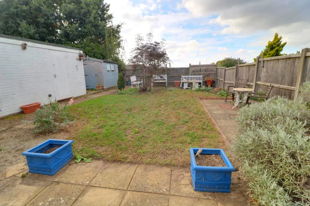 St Michaels Road, Long Stratton, photo 4
