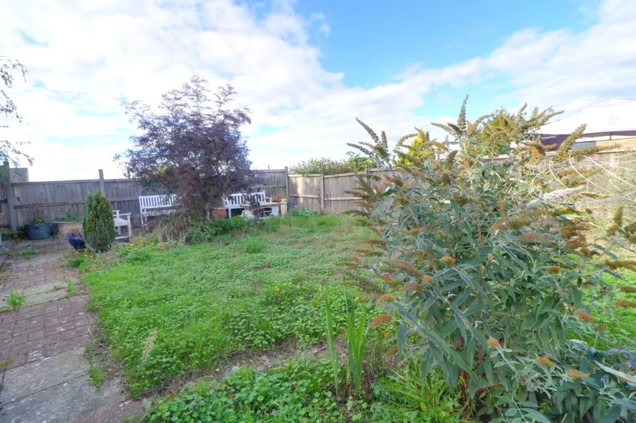 St Michaels Road, Long Stratton, photo 17