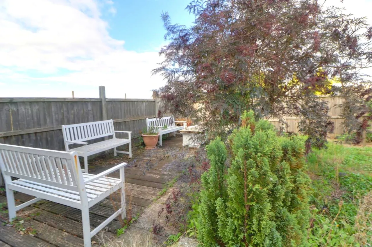 St Michaels Road, Long Stratton, photo 15
