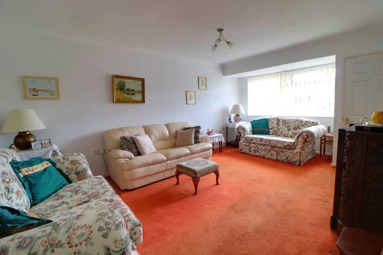 St Michaels Road, Long Stratton, photo 5