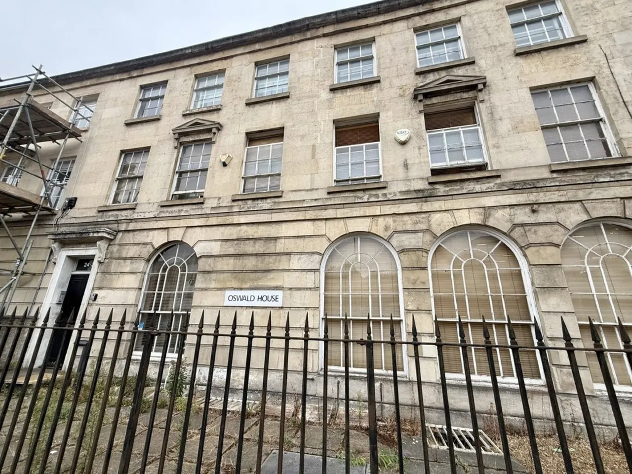 1 bed flat for sale — Oswald House, Queens Road