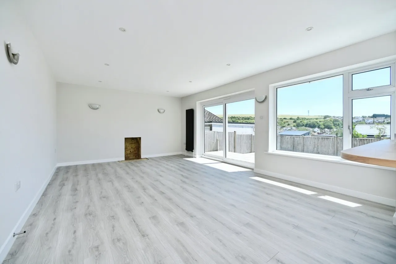 Lustrells Crescent, Saltdean, BN2, photo 31