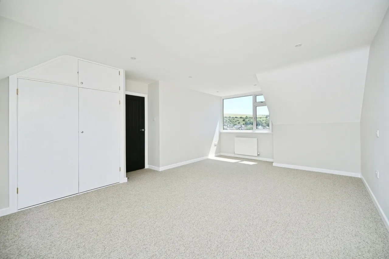 Lustrells Crescent, Saltdean, BN2, photo 13