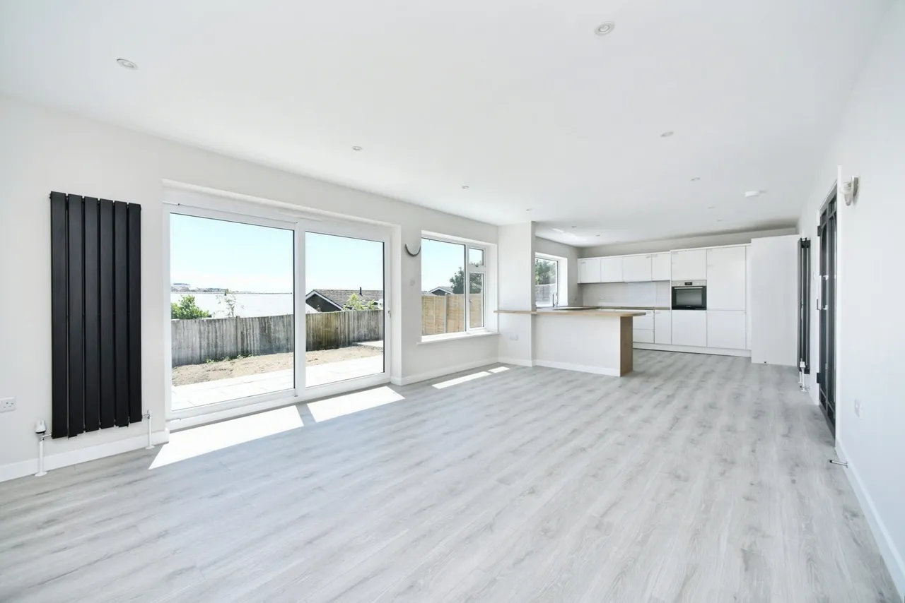 Lustrells Crescent, Saltdean, BN2, photo 32