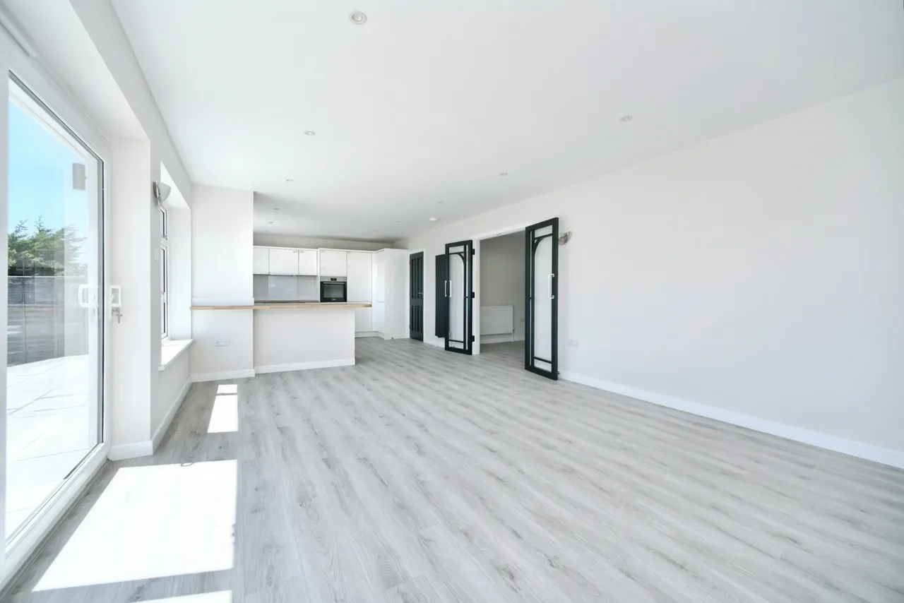 Lustrells Crescent, Saltdean, BN2, photo 19