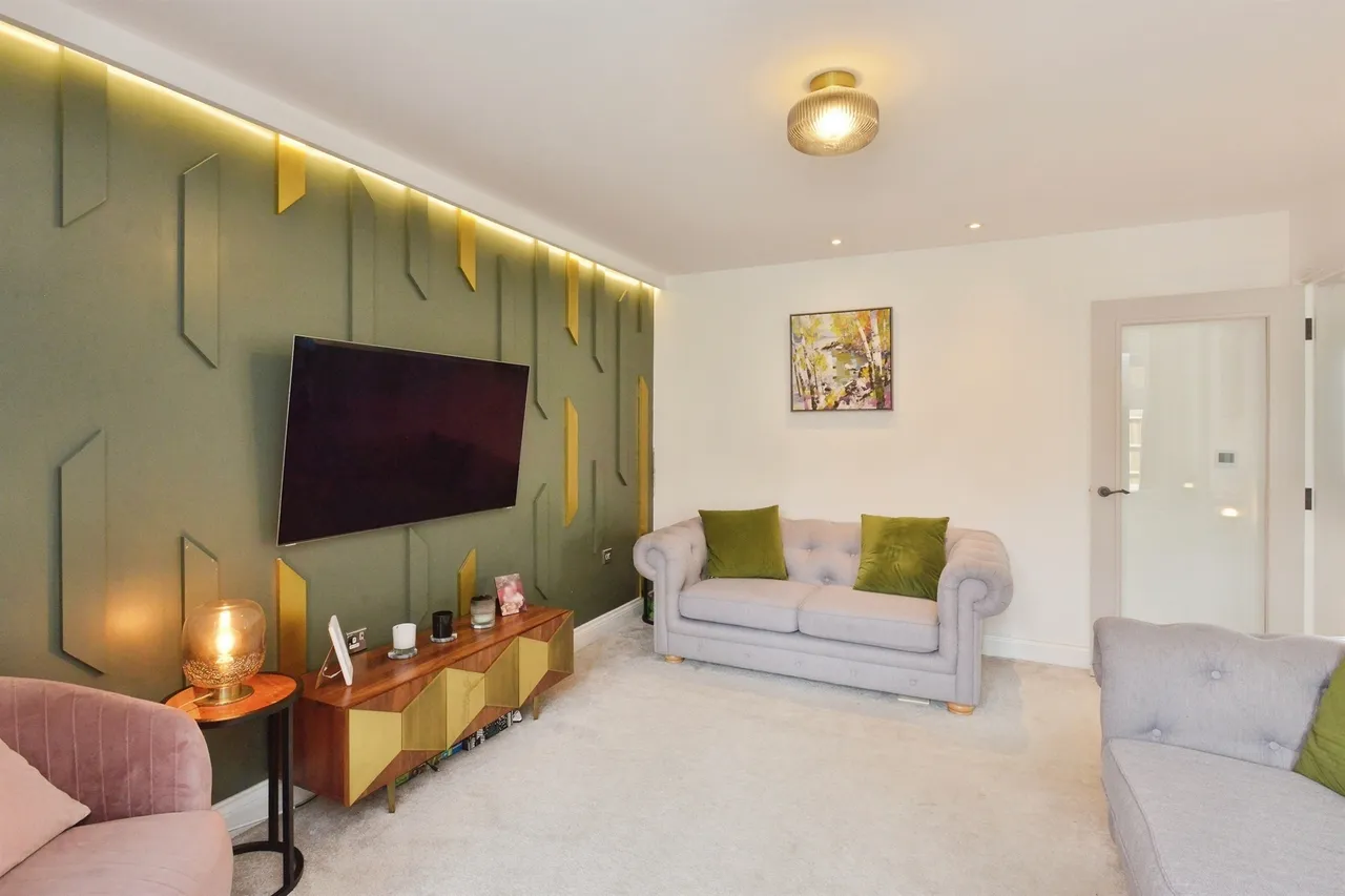 Keeves Avenue, Hanslope, MK19, photo 9