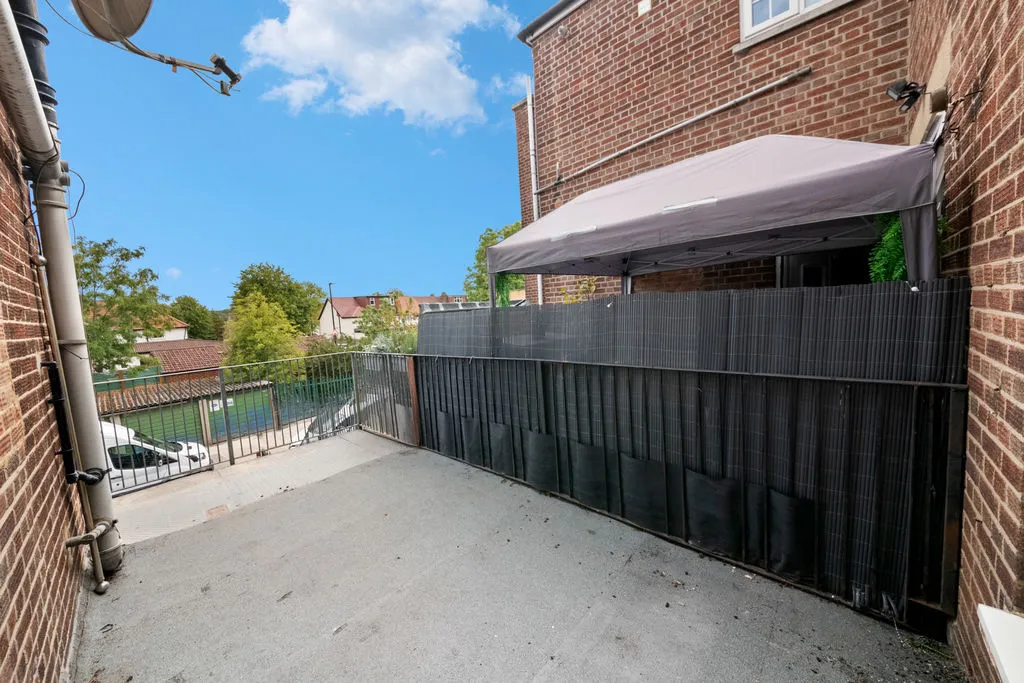 Greenford Road, Greenford, photo 8