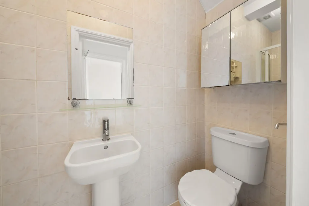 Greenford Road, Greenford, photo 11