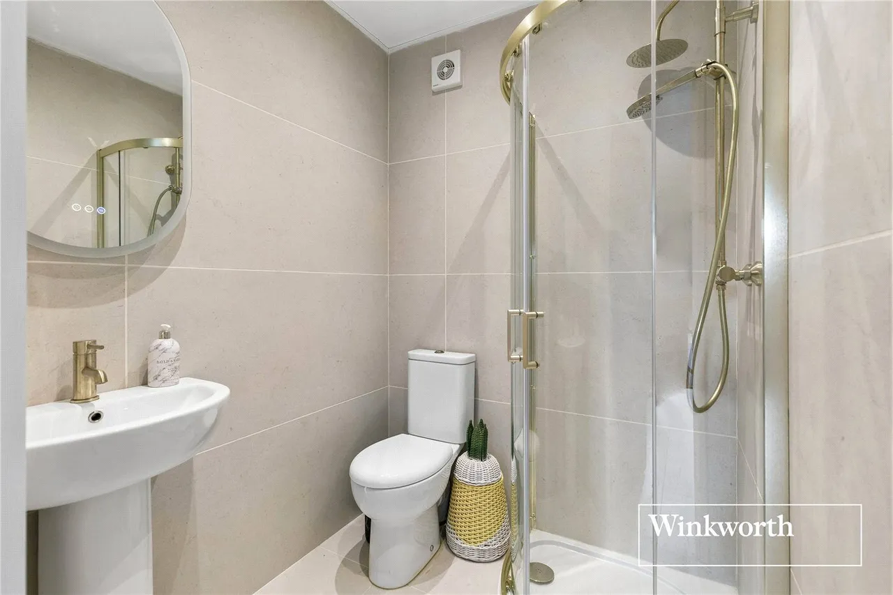 Grants Close, Mill Hill East, NW7, photo 18