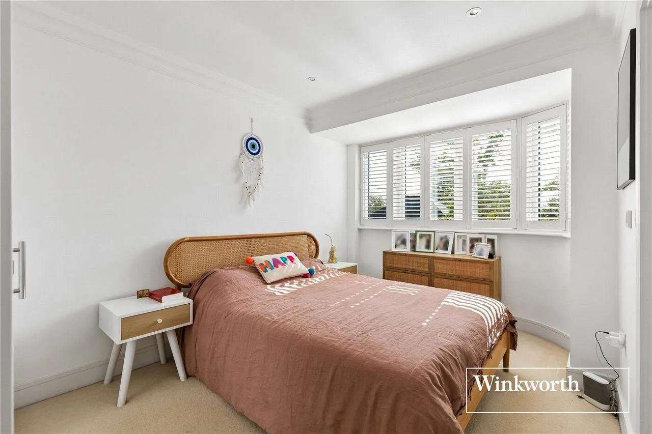 Grants Close, Mill Hill East, NW7, photo 6