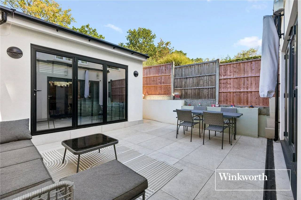 Grants Close, Mill Hill East, NW7, photo 11