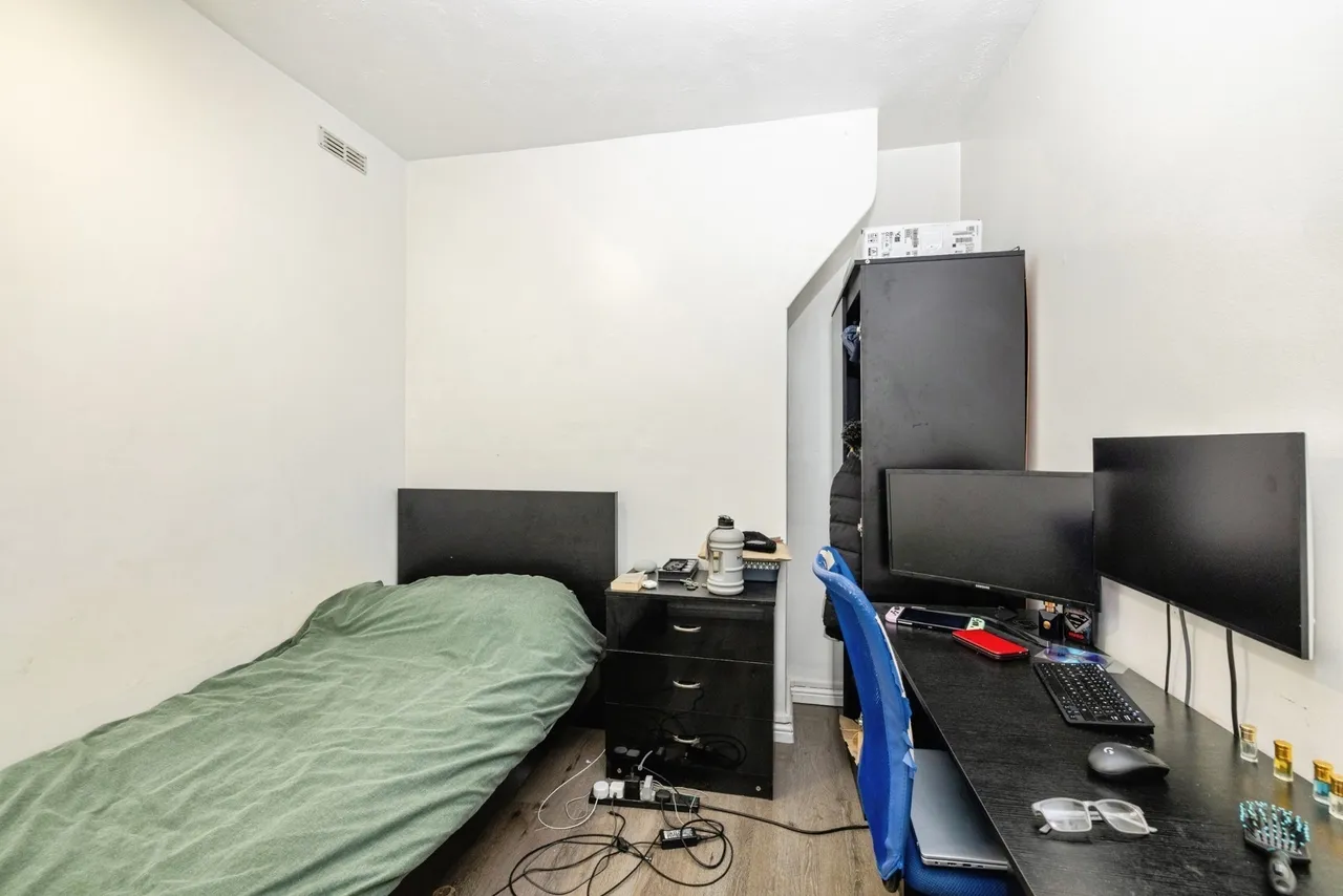 Gill Street, London, E14, photo 9