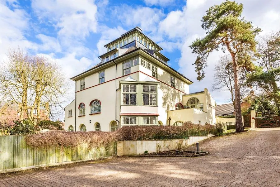 2 bed flat to rent, Maybury Knowle, Woking, GU22