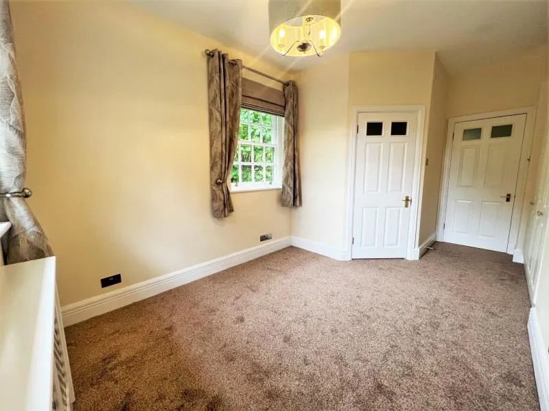 Maybury Knowle, Woking, GU22, photo 3