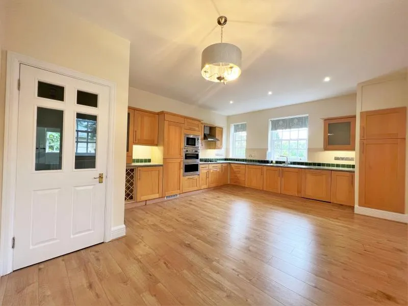 Maybury Knowle, Woking, GU22, photo 8