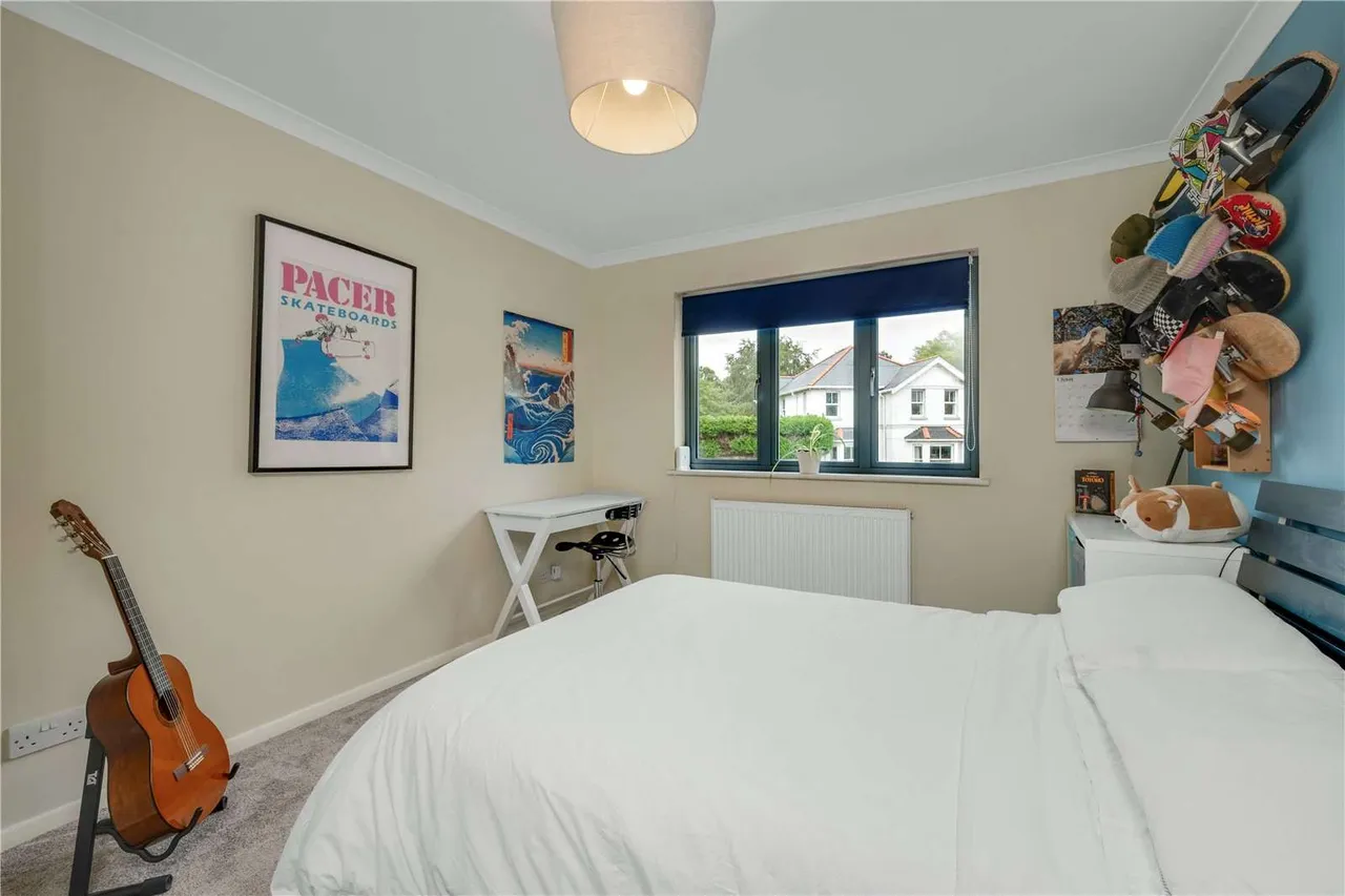 Windsor Road, Chobham, Woking, Surrey, GU24 8QS, photo 12