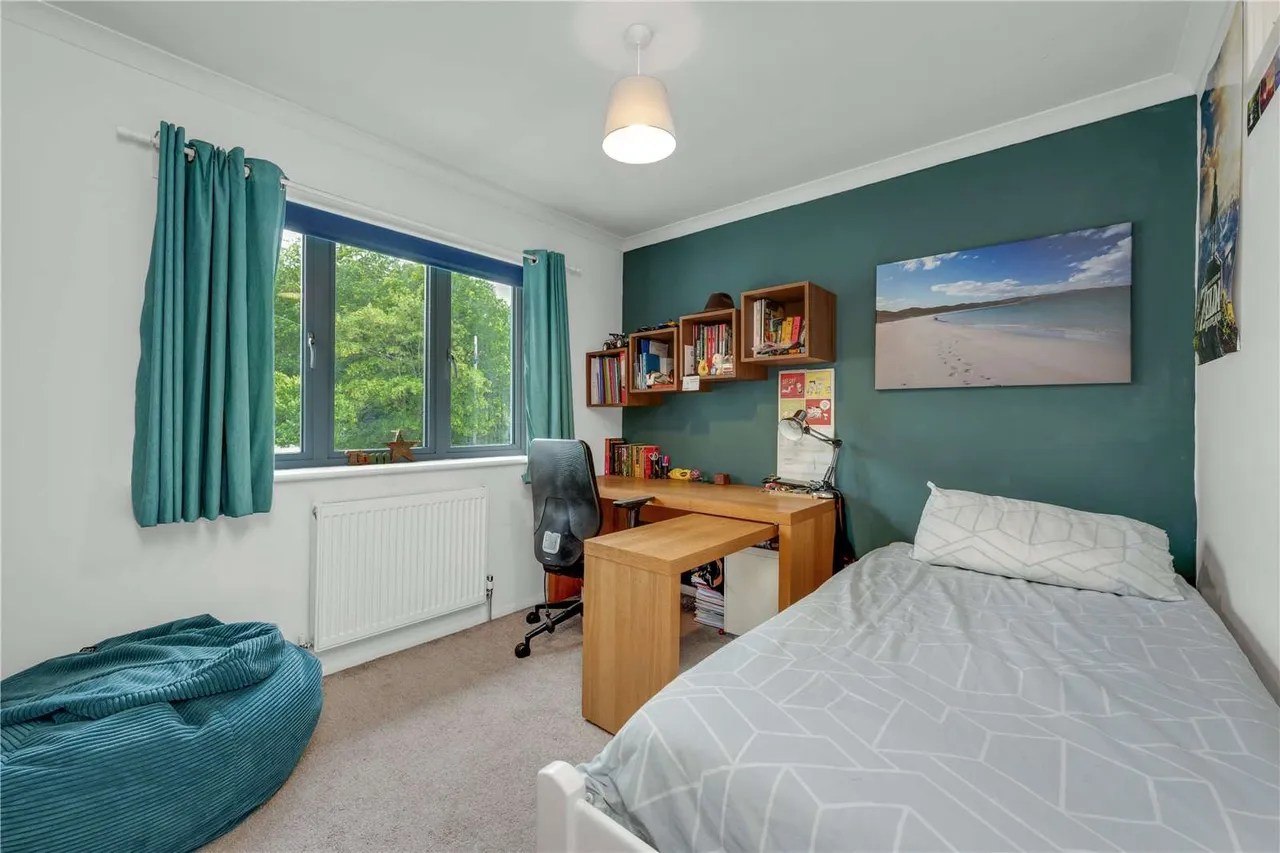 Windsor Road, Chobham, Woking, Surrey, GU24 8QS, photo 10