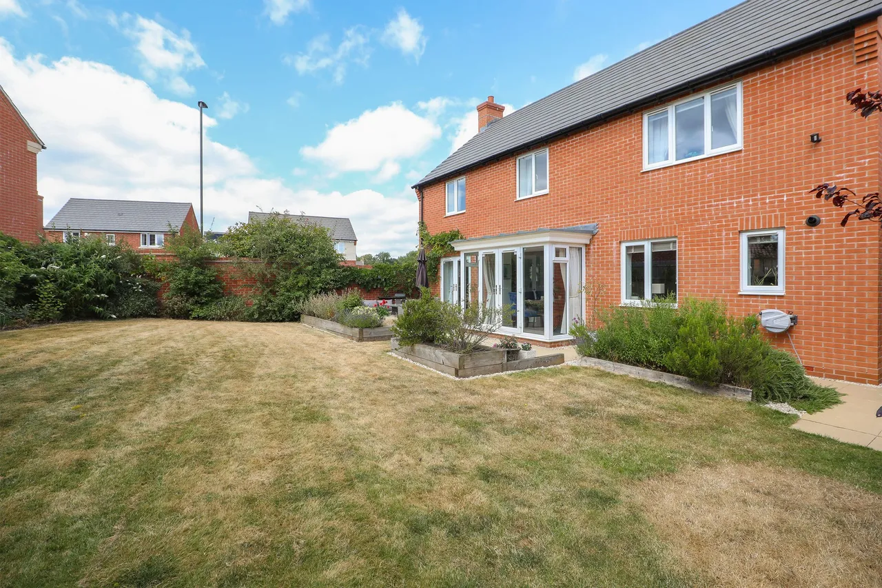 Eskdale Close, Chesterfield, S41, photo 27