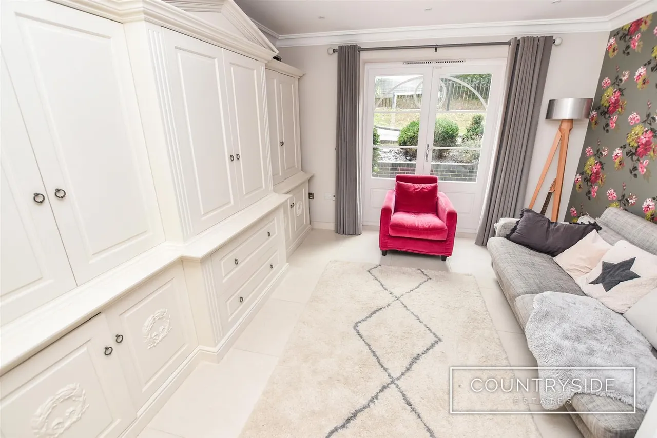 Vicarage Hill, Benfleet, photo 9