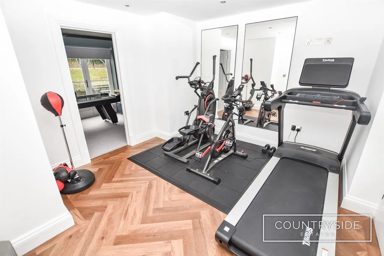 Vicarage Hill, Benfleet, photo 10
