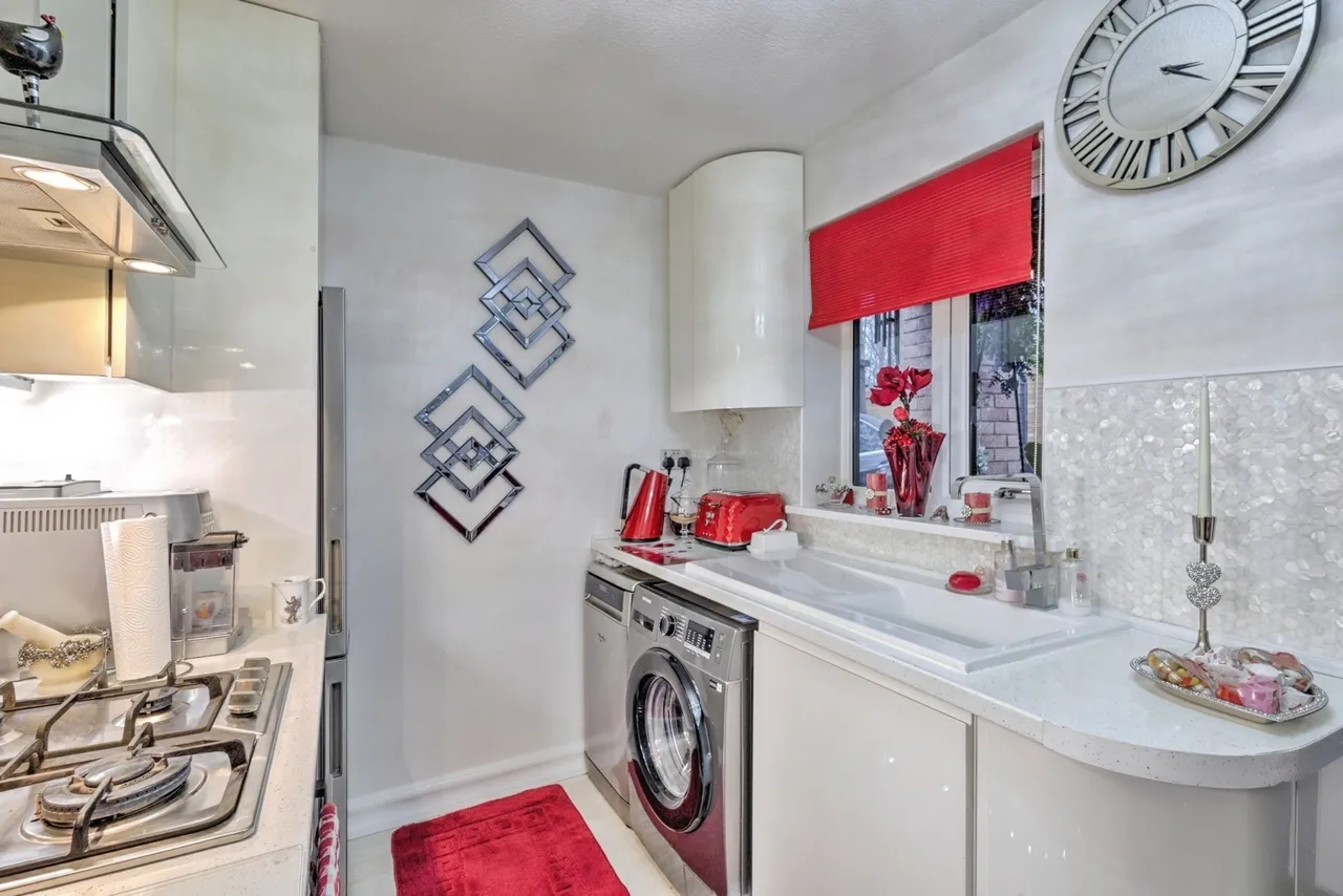 Watermeadow Drive, Northampton, Northamptonshire, NN3, photo 5