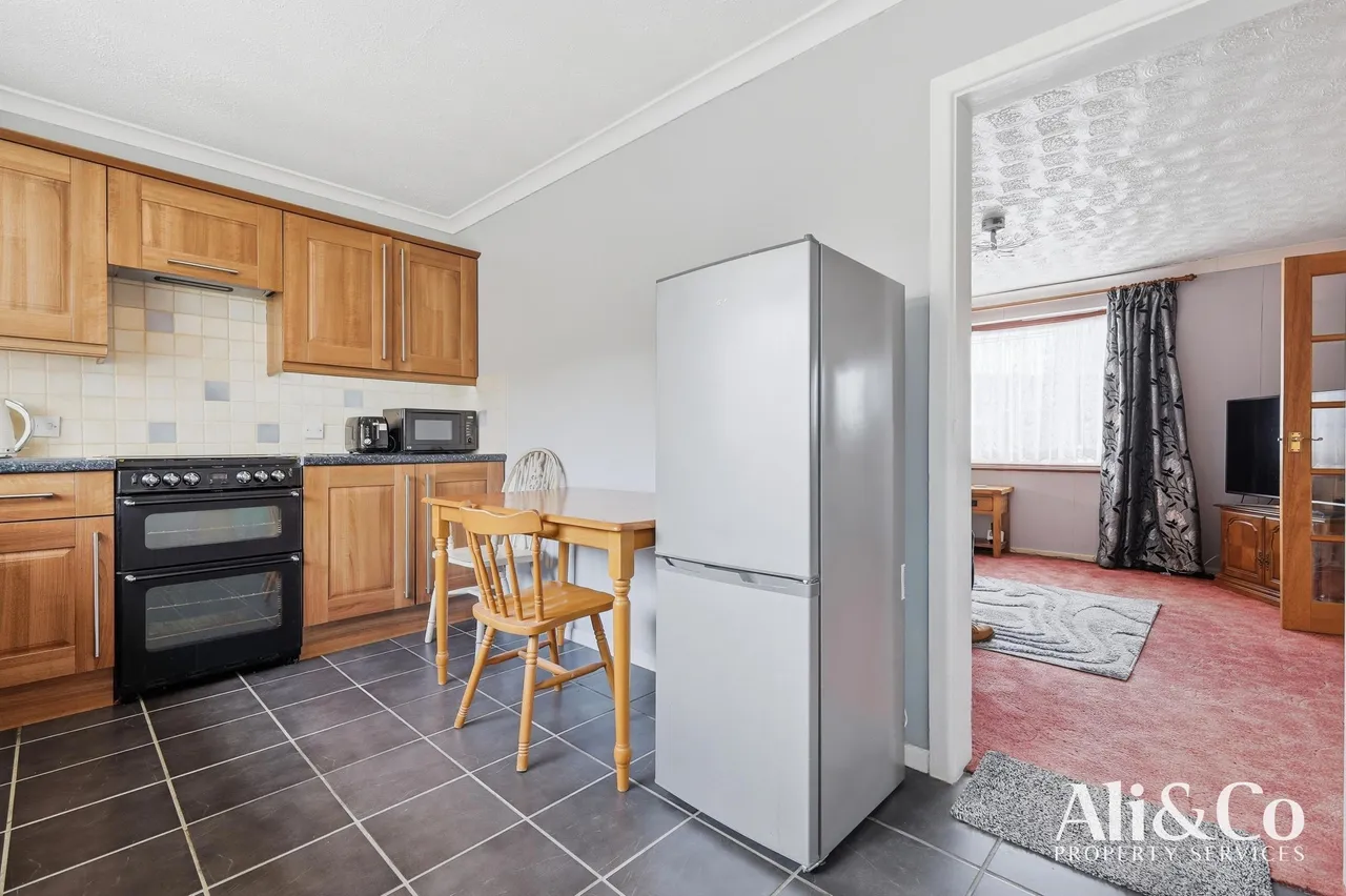 3 bed house for sale — Sabina Road, Grays, Essex, RM16 4PN