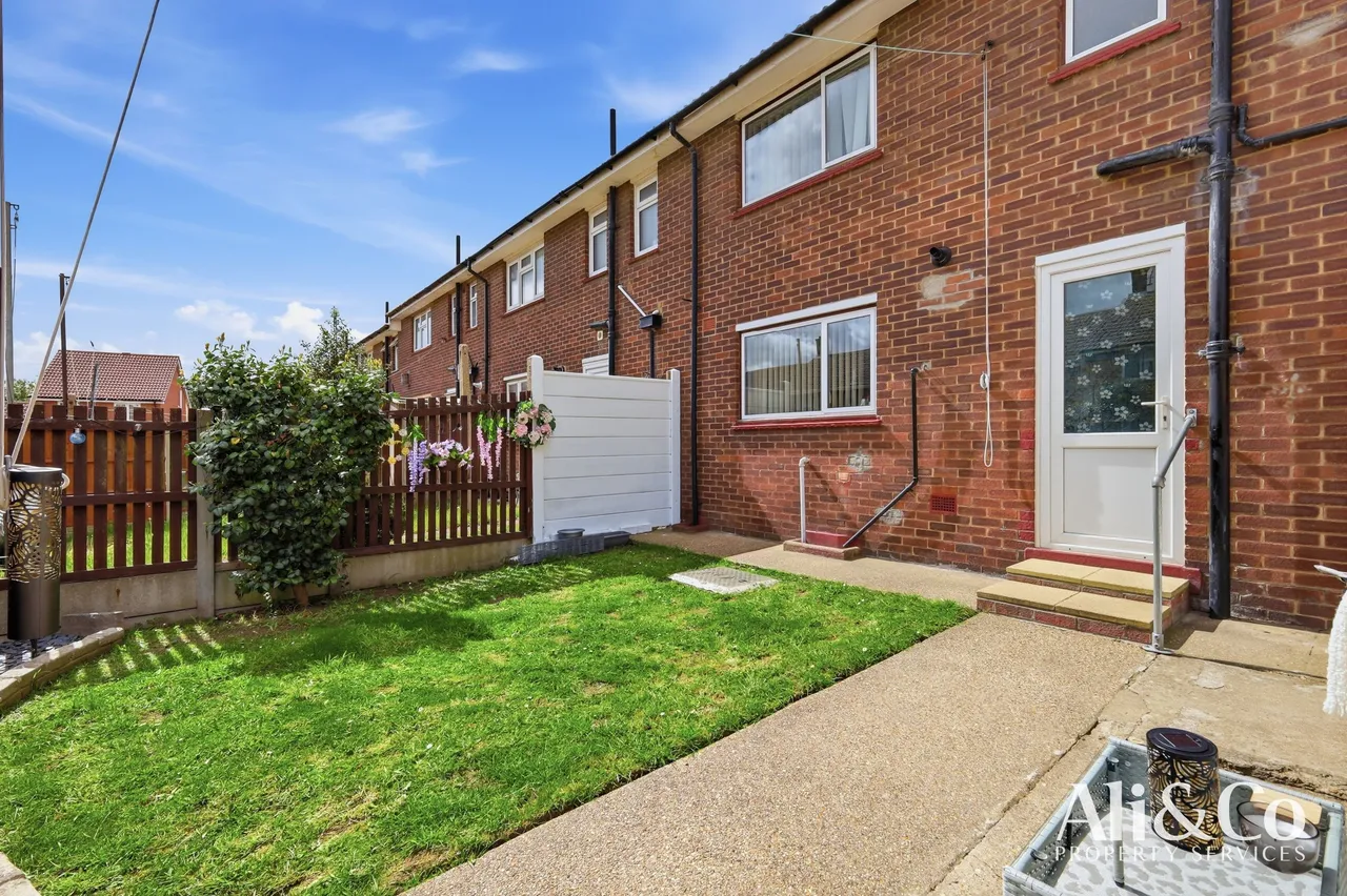 Sabina Road, Grays, Essex, RM16 4PN, photo 17