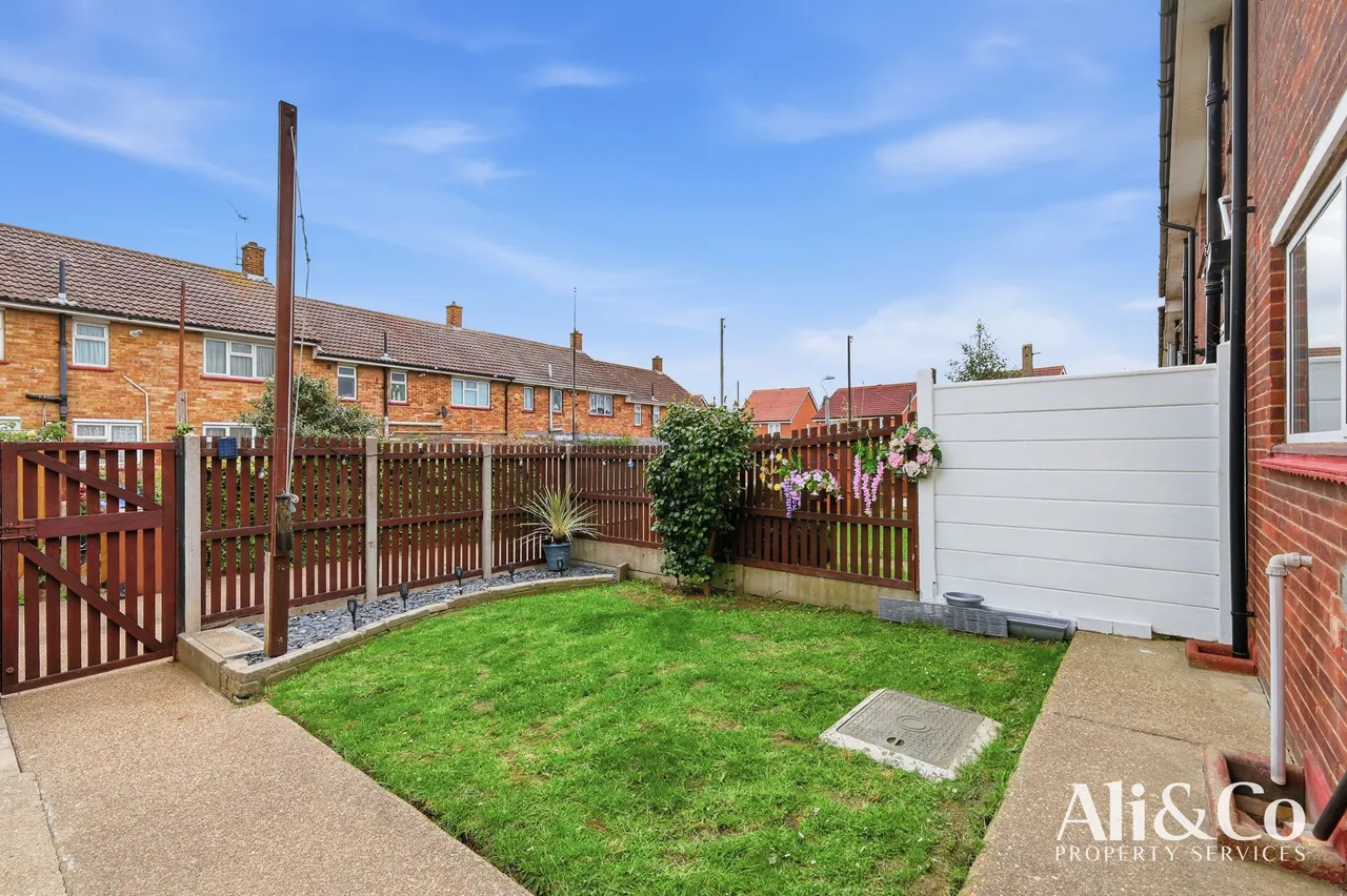 Sabina Road, Grays, Essex, RM16 4PN, photo 16