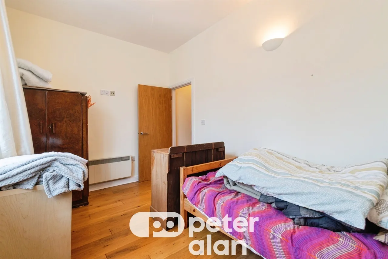High Street, Newport, NP20, photo 10