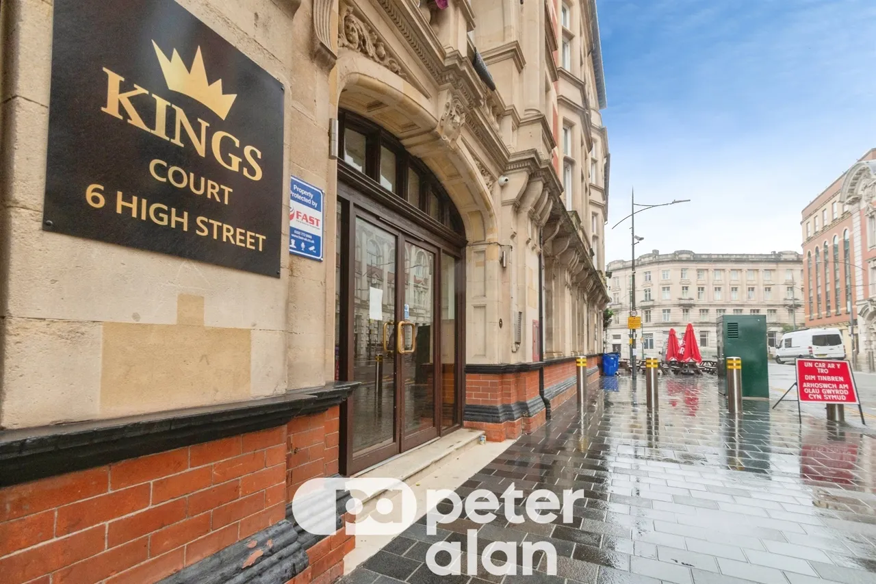High Street, Newport, NP20, photo 2