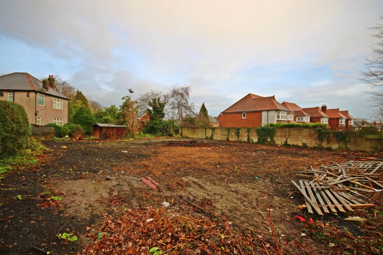 Land at Lunts Heath Road, Widnes, WA8 5BQ, photo 8