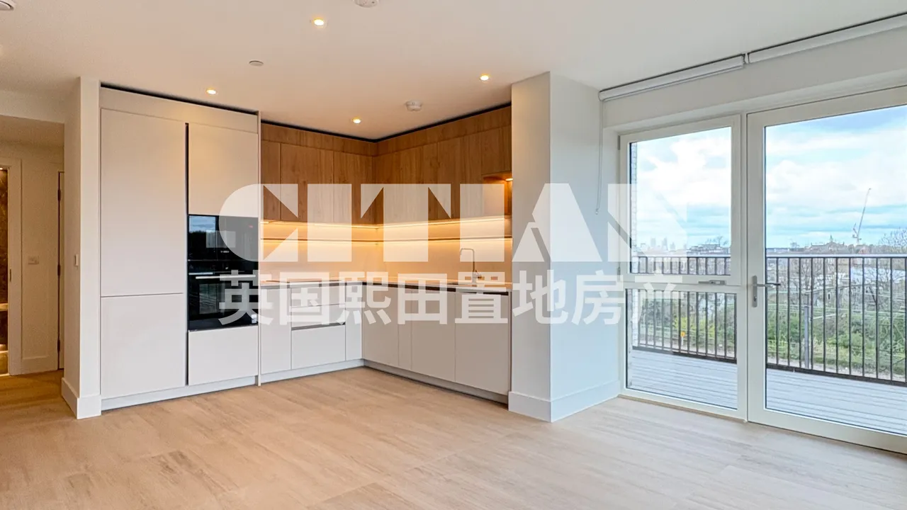 Bow Common Lane, London, E3, photo 2